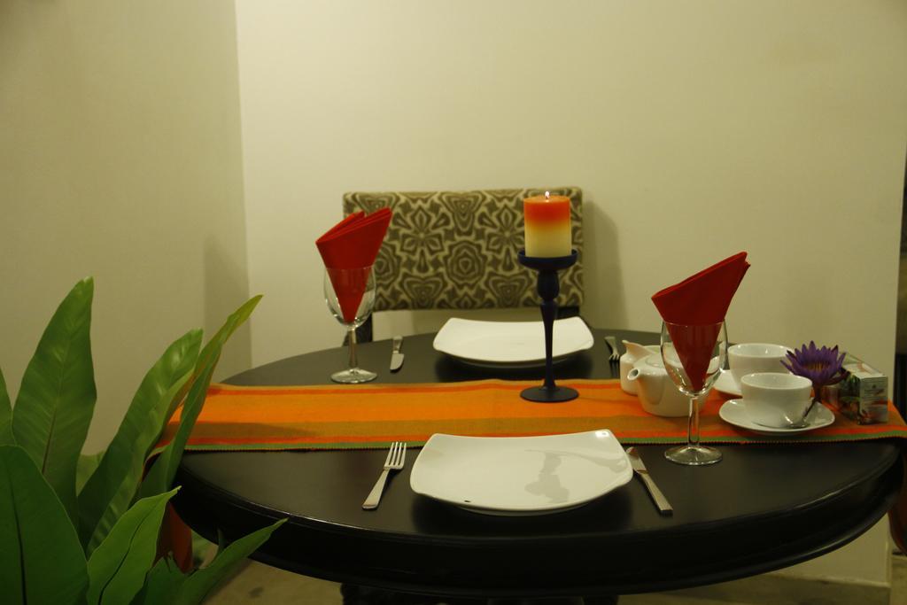The Canes Boutique Hotel Colombo Exterior photo