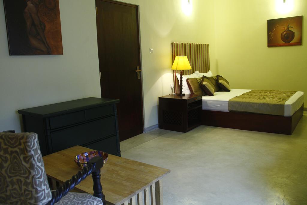 The Canes Boutique Hotel Colombo Exterior photo